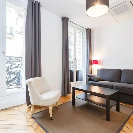2 Pieces Confortable Apartment Paris
